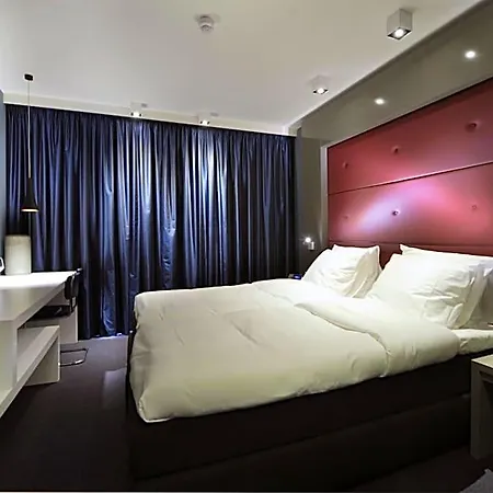 Blue Mansion 3*