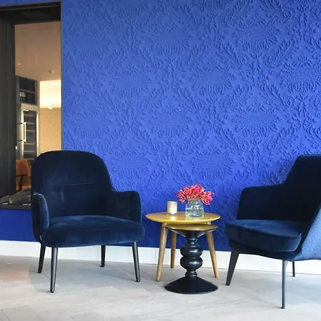 Blue Mansion Hotell 3*
