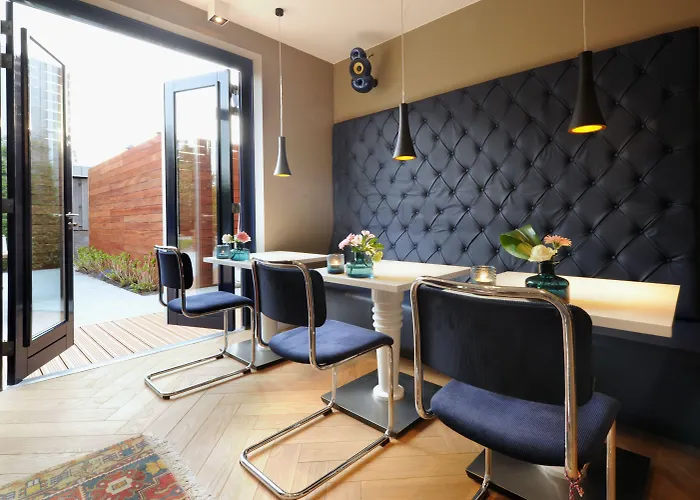 Blue Mansion Aalsmeer