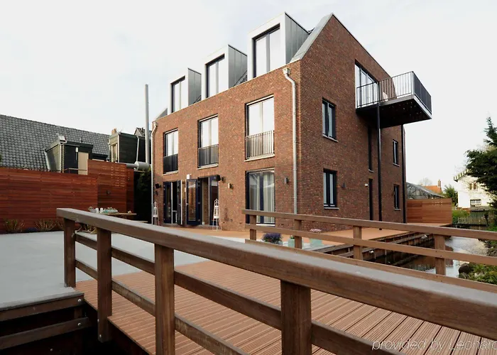 Blue Mansion Hotel Aalsmeer