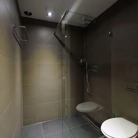 Blue Mansion 3* אלסמיר